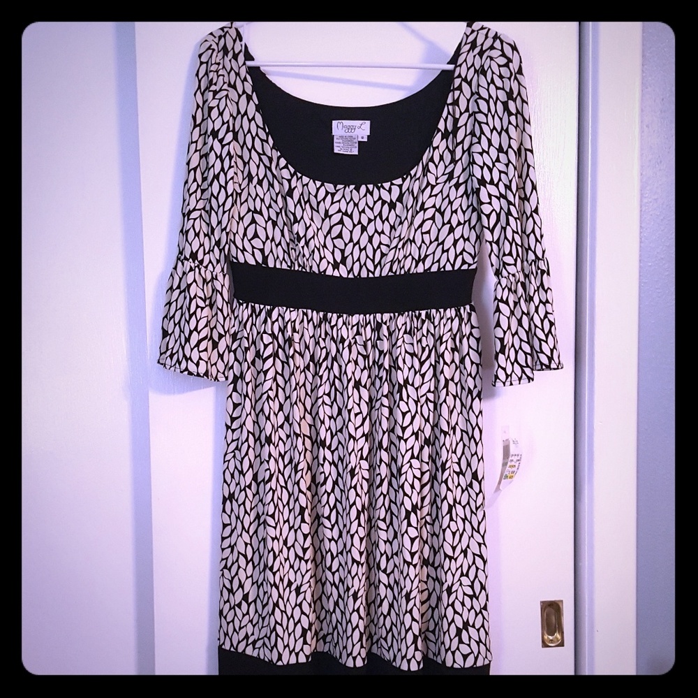 MAGGIE L DRESS SIZE 8 NWT